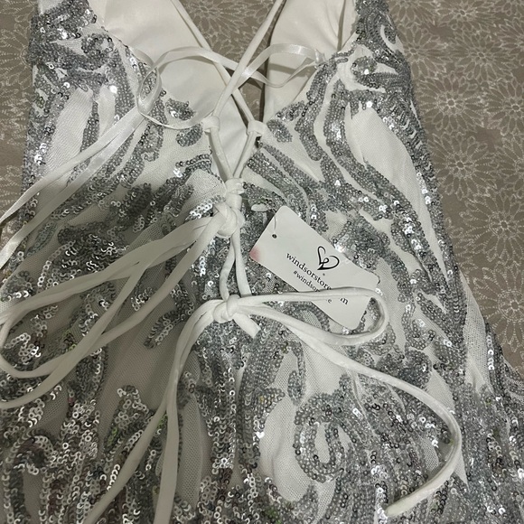 Windsor Women's Silver and Grey Dress New - Picture 6 of 8